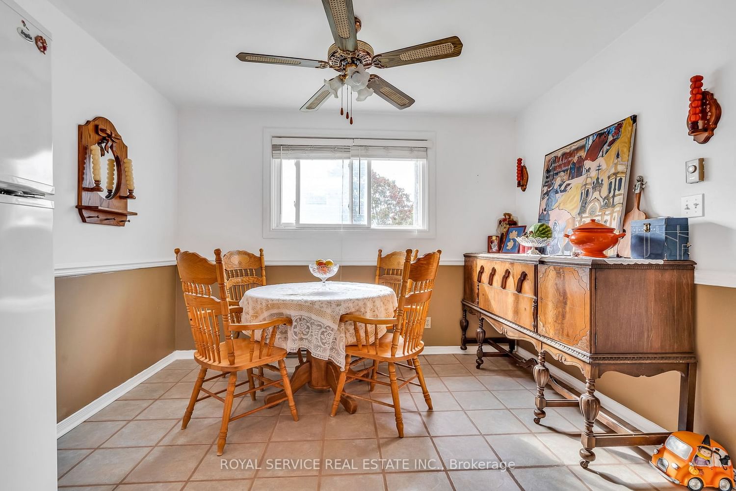 Listing Image 16