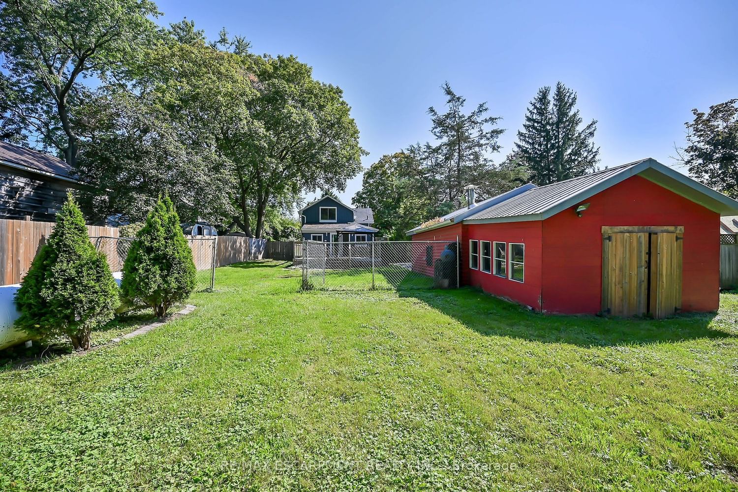 Listing Image 40