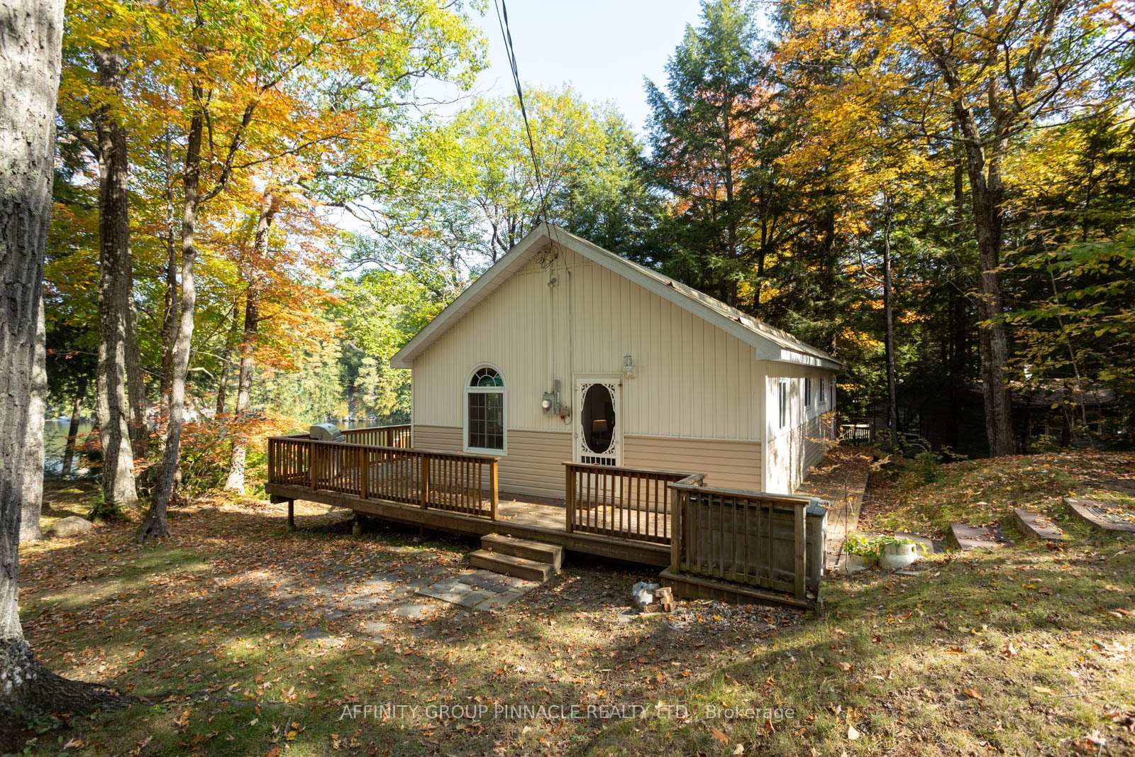 Listing Image 4