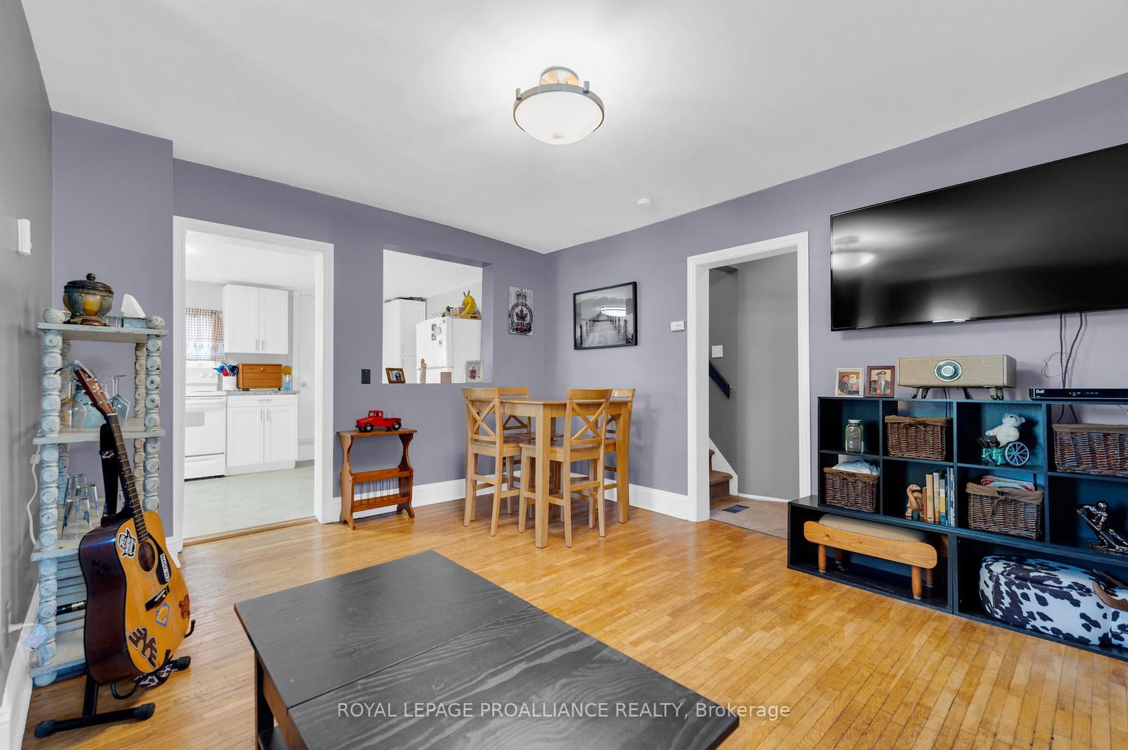 Listing Image 7