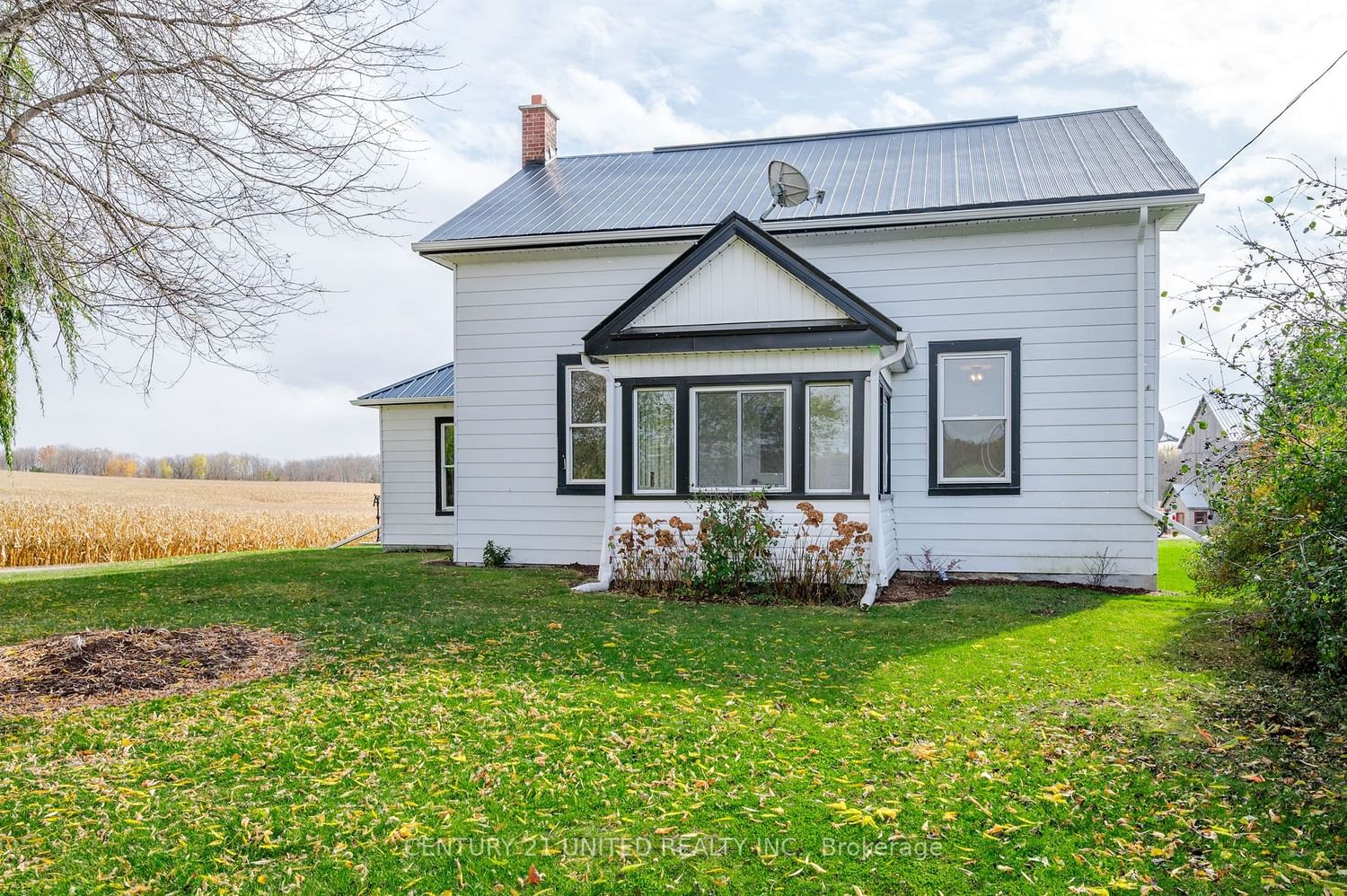 Listing Image 4