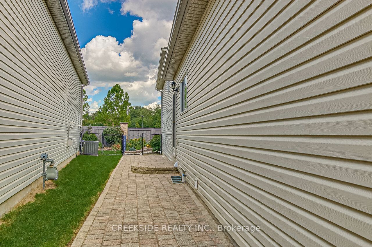 Listing Image 27