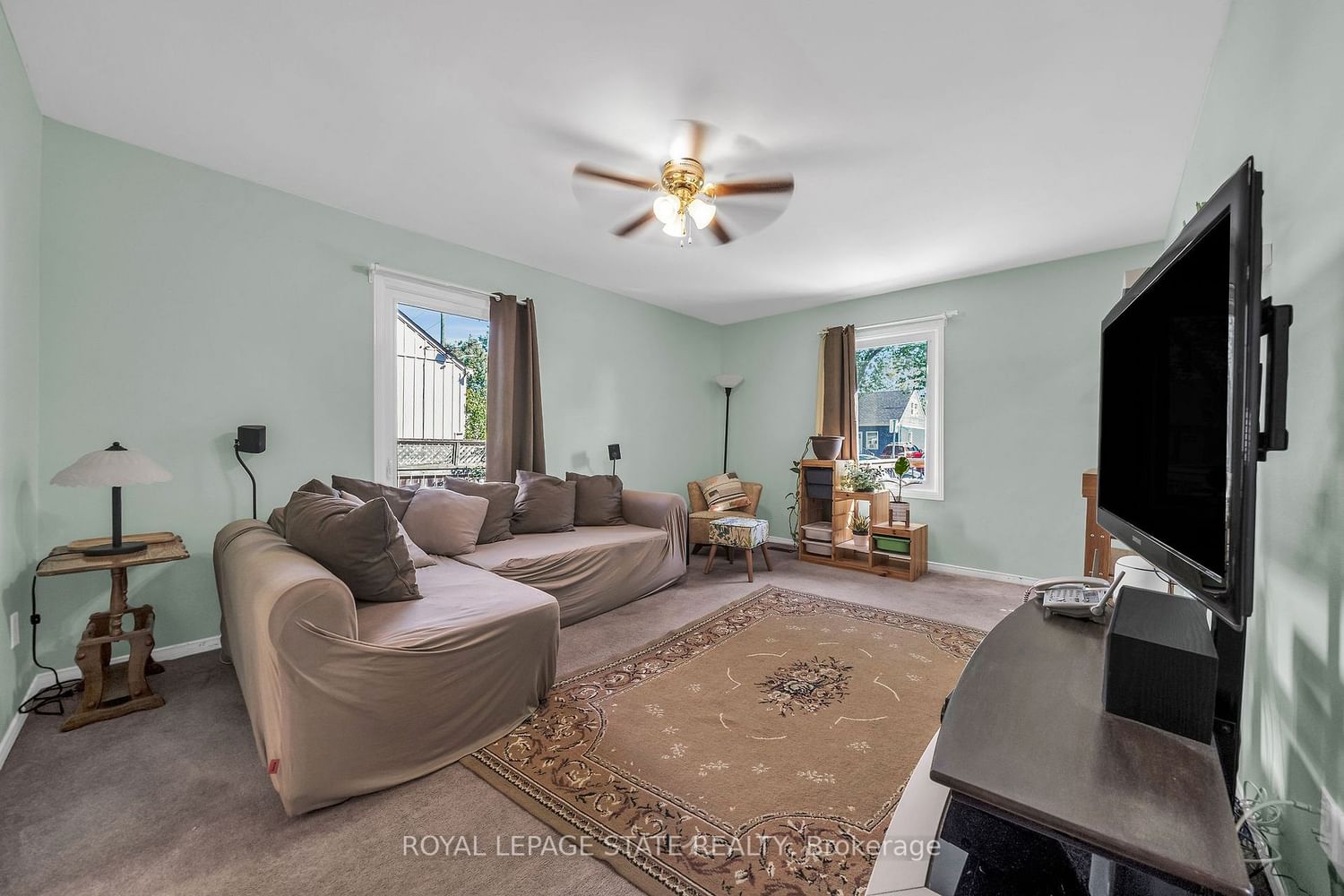 Listing Image 5