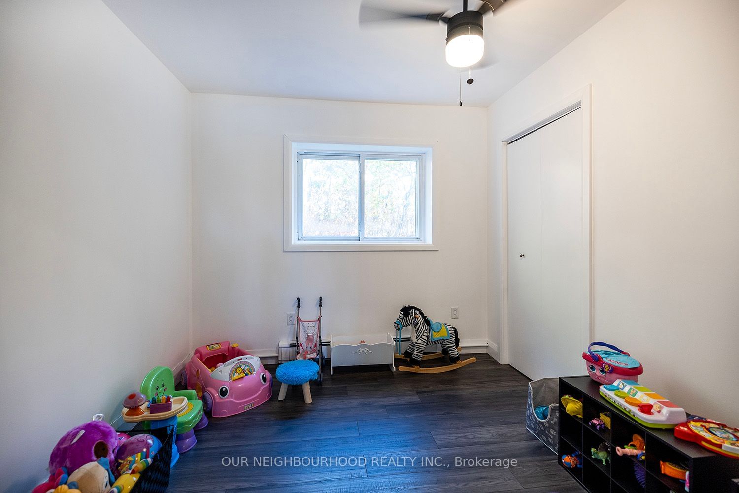 Listing Image 12