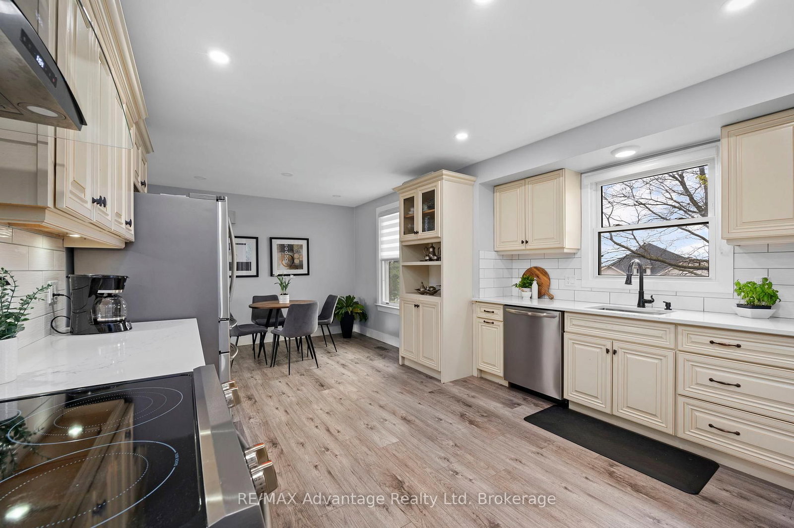 Listing Image 19