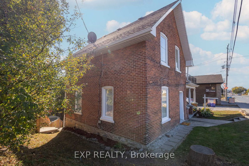 209 Dundas St E, Quinte West, K8V 1M1 | Image 3