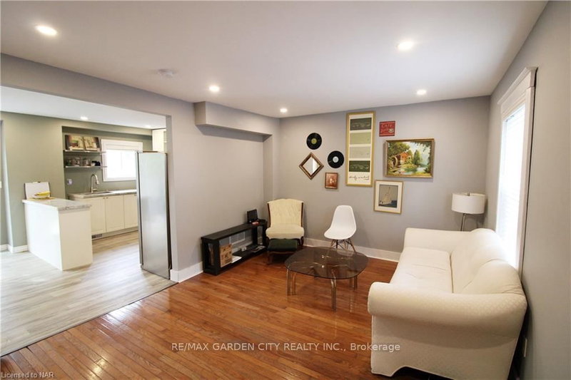 32 Edmund St, St. Catharines, L2R 2G2 | Image 3