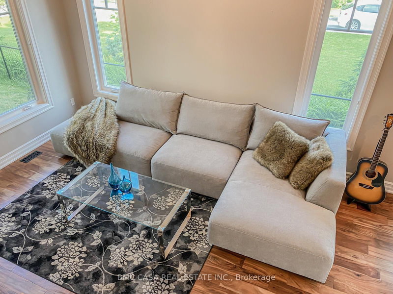 231 Rosewood Ave, Fort Erie, L0S 1B0 | Image 2
