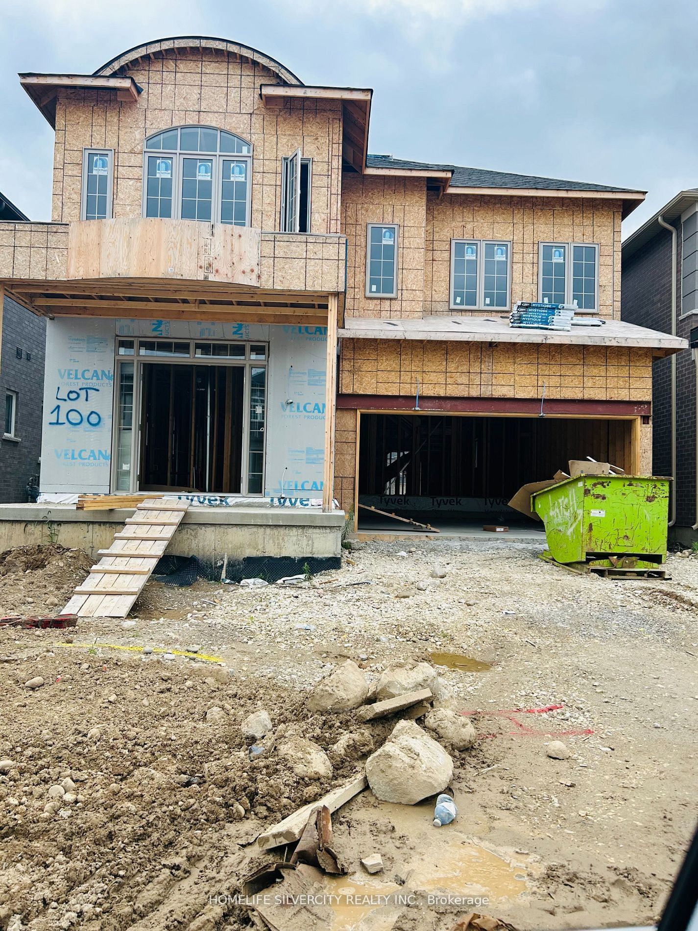 Listing photo 2
