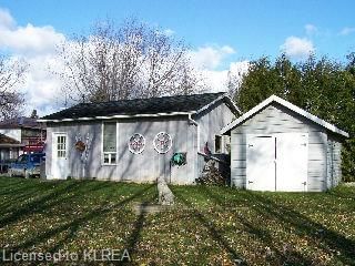 34 Robinson Ave, Kawartha Lakes, K0M 2B0 | Image 2