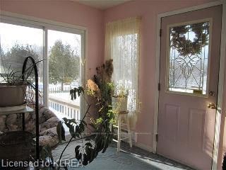34 Robinson Ave, Kawartha Lakes, K0M 2B0 | Image 2