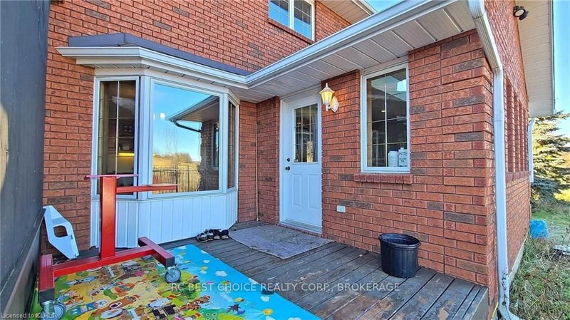 571 Hickory Beach Rd, Kawartha Lakes, K0M 1N0 | Image 2