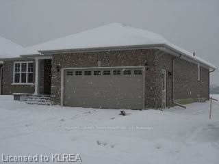75 Mcgibbon Blvd, Kawartha Lakes, K9V 6G5 | Image 2