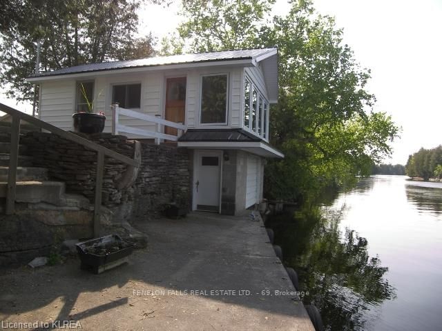 Listing Image 4