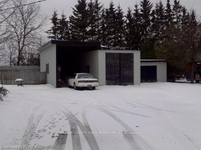 Listing Image 4