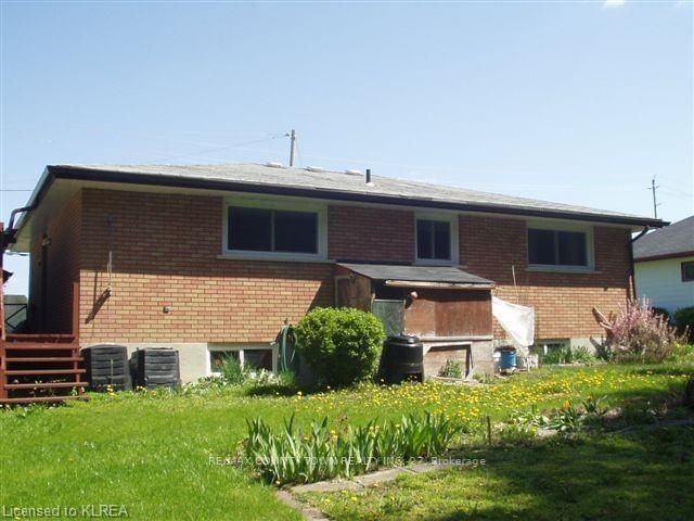 Listing Image 4