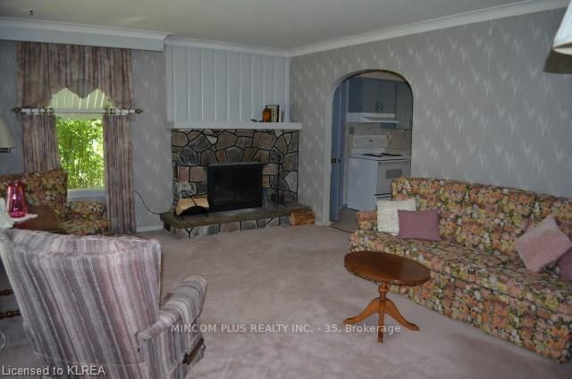 Listing Image 6