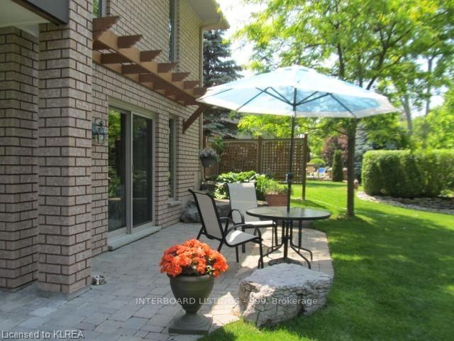 Listing Image 4