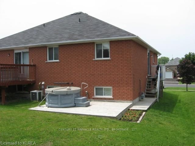 Listing Image 4