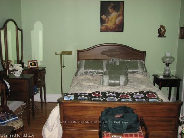 Listing Image 8