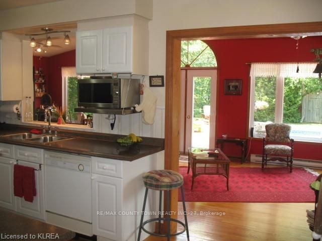 Listing photo 5