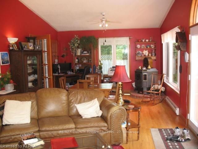 Listing Image 6