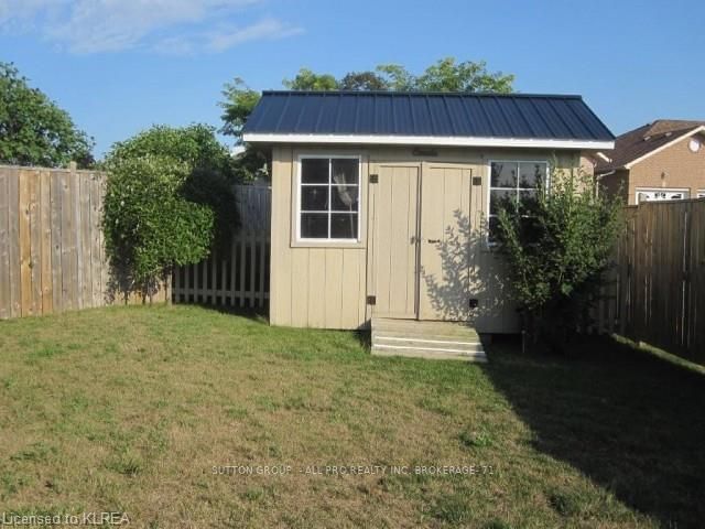 Listing Image 3