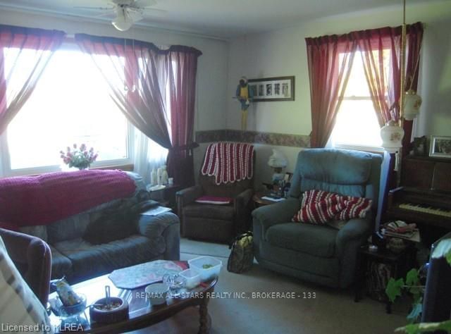 Listing Image 5