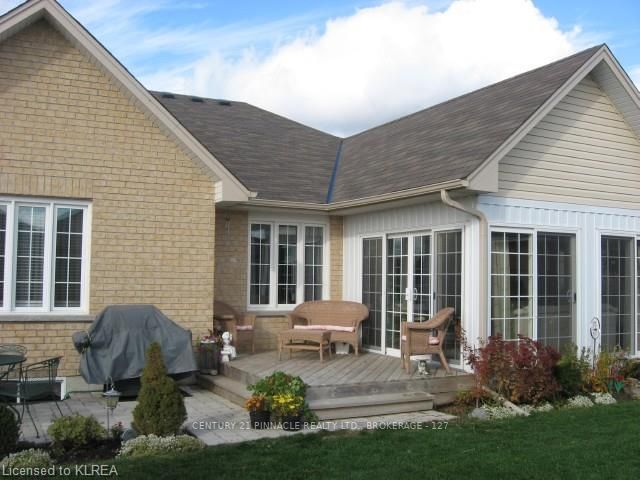 Listing Image 4