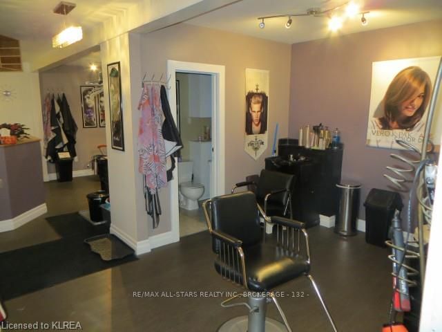 7 Kingsway Dr, Kawartha Lakes, K0M 1A0 | Image 2