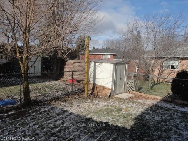 Listing Image 6