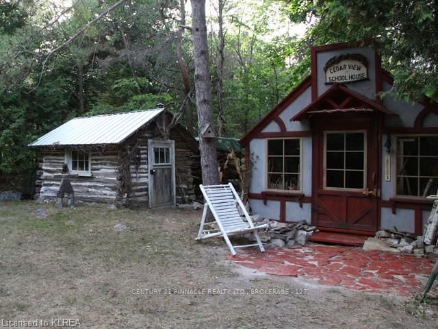 Listing Image 8
