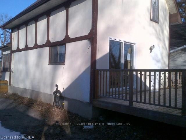 Listing Image 4