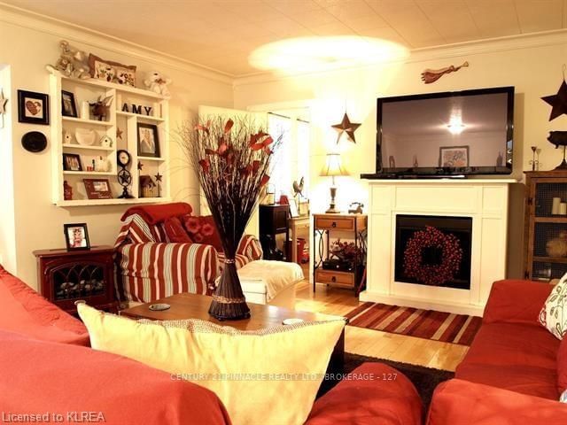 Listing Image 5