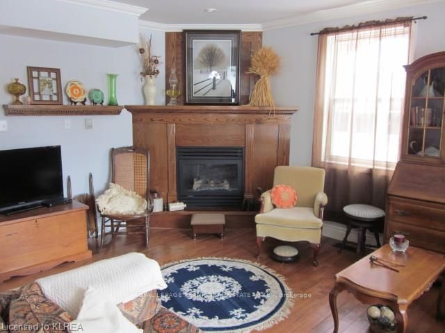 Listing Image 3