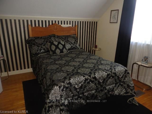 Listing Image 14