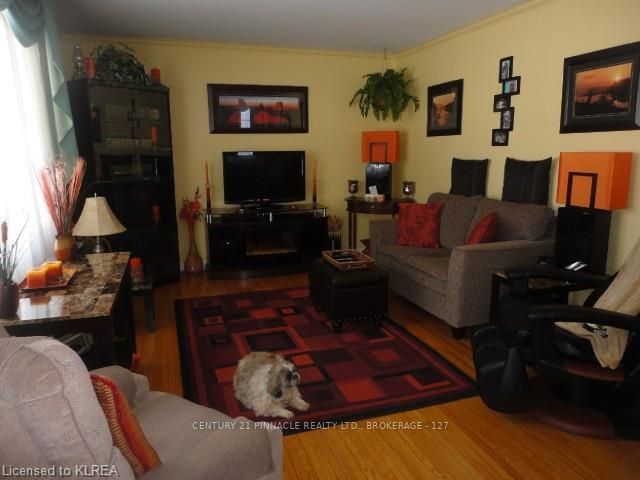 Listing Image 5