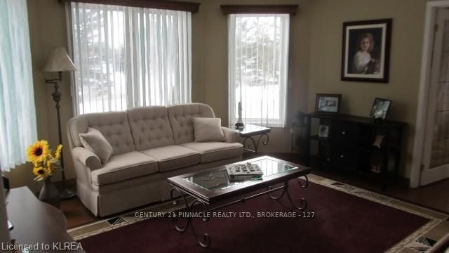 Listing Image 5