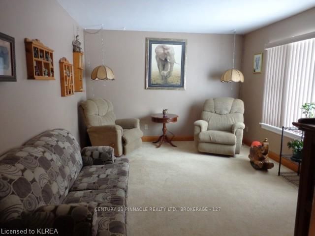 Listing Image 5
