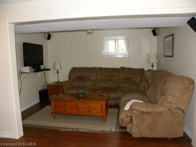 Listing Image 16