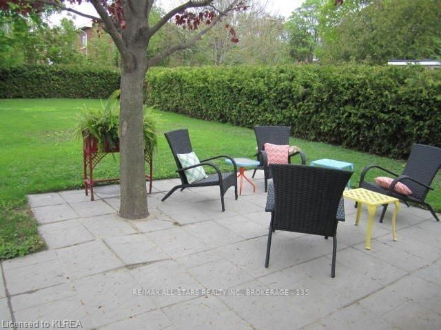 Listing Image 3