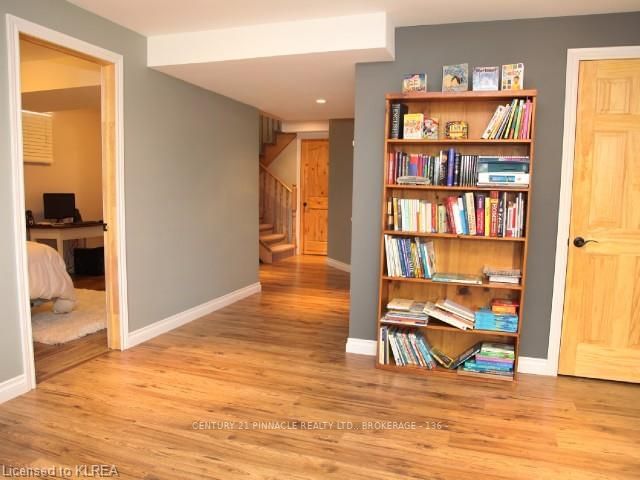 Listing Image 22