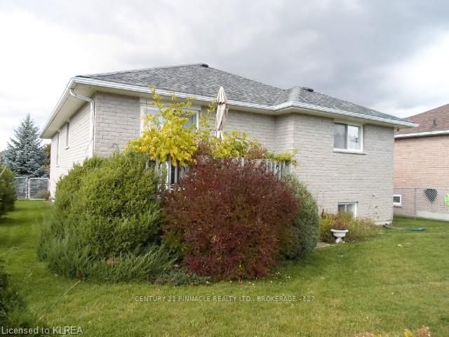 Listing Image 6