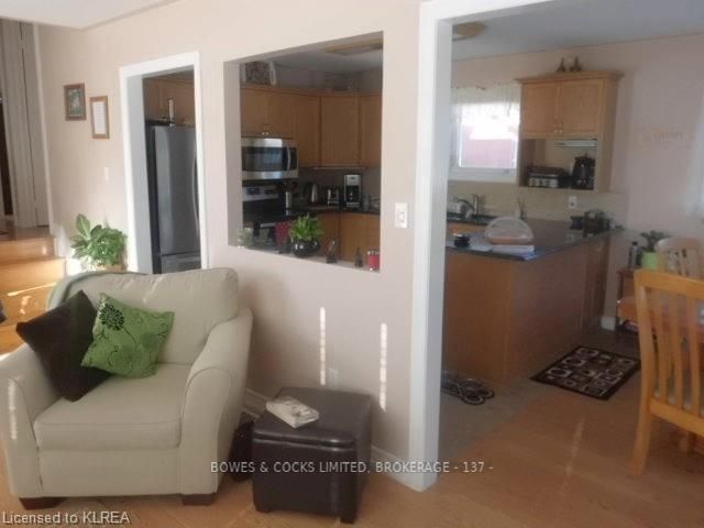 Listing Image 7