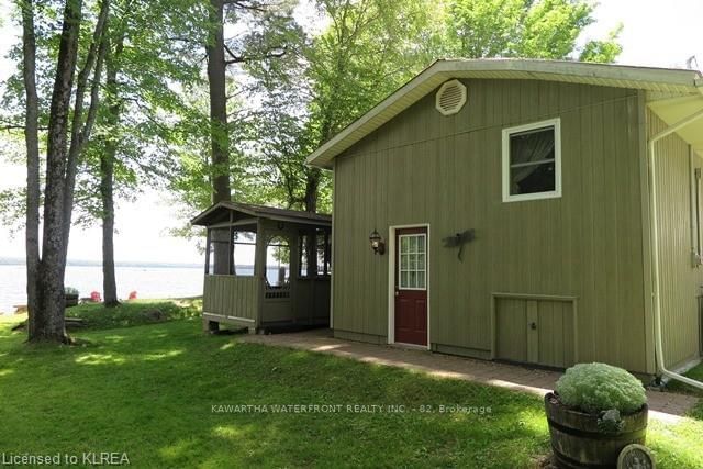 Listing Image 6