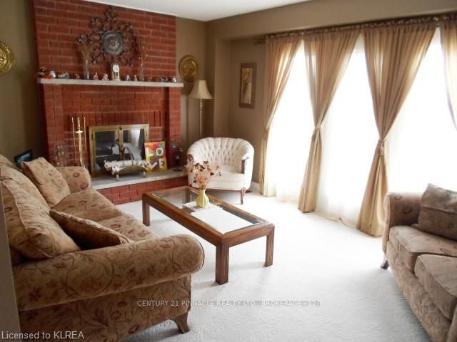 Listing Image 9