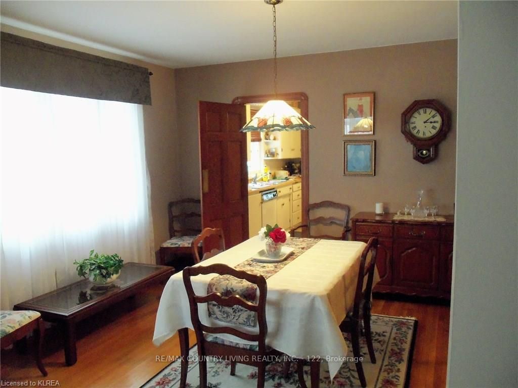 Listing Image 8