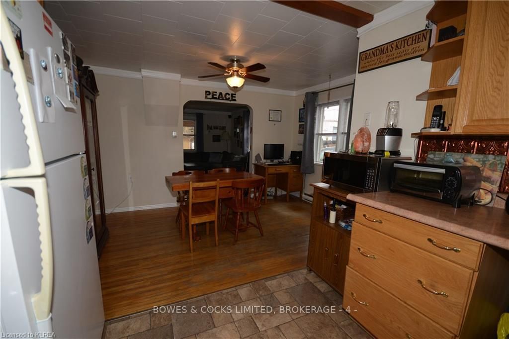 Listing Image 7
