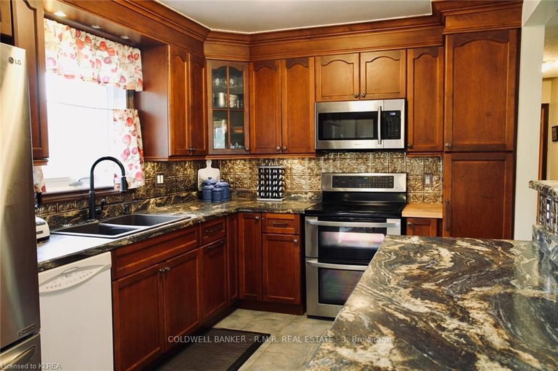 614 Kenstone Beach Rd, Kawartha Lakes, K0M 1A0 | Image 2