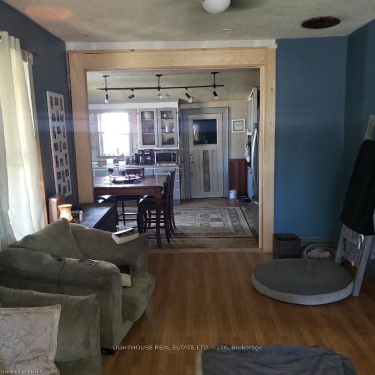 Listing Image 16